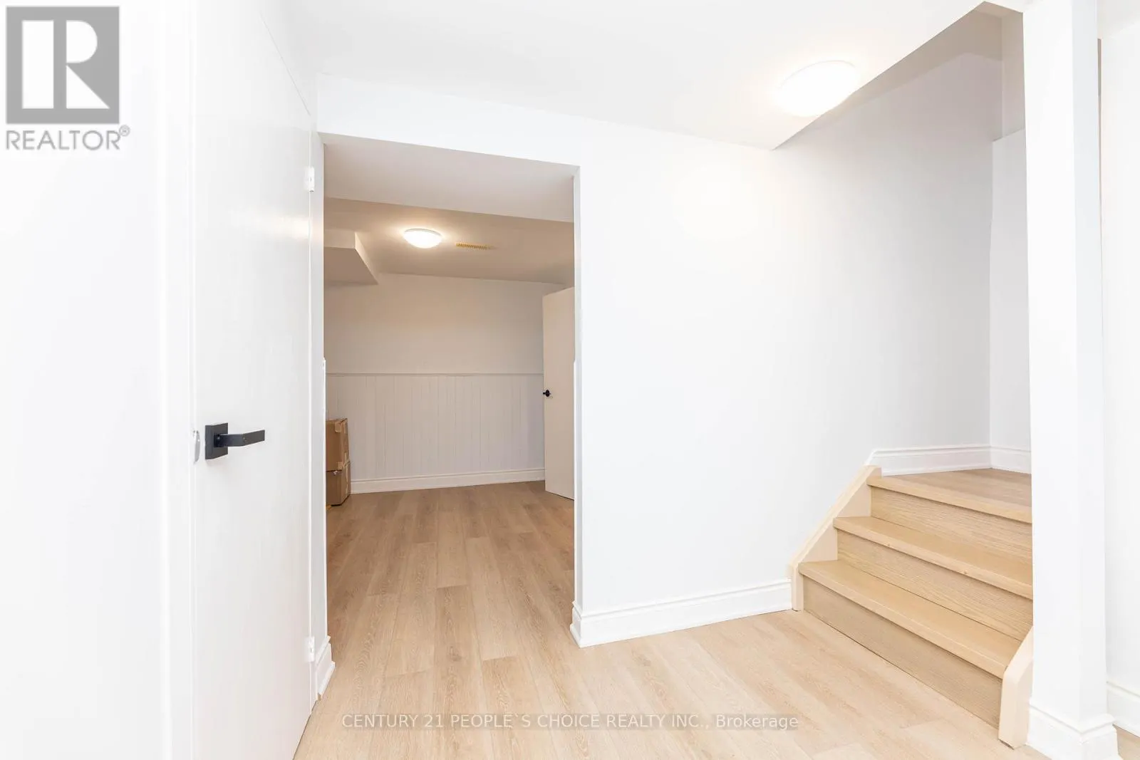 30 - 365 TAILFEATHER CRESCENT