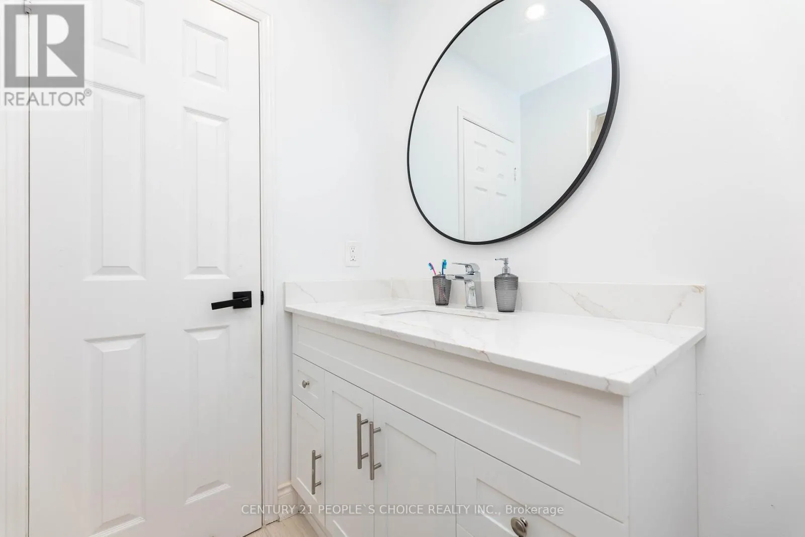 30 - 365 TAILFEATHER CRESCENT