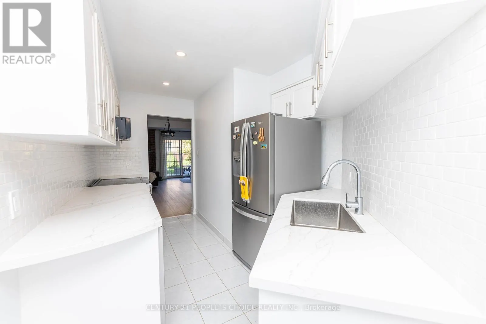 30 - 365 TAILFEATHER CRESCENT