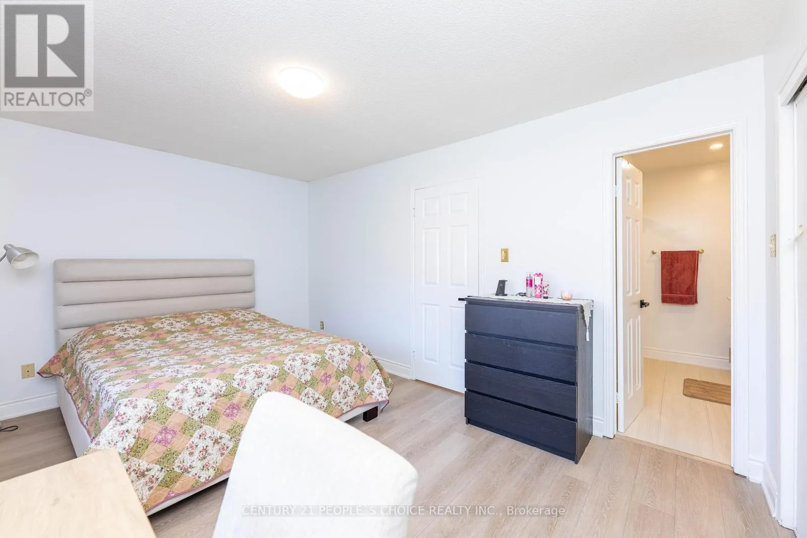 30 - 365 TAILFEATHER CRESCENT