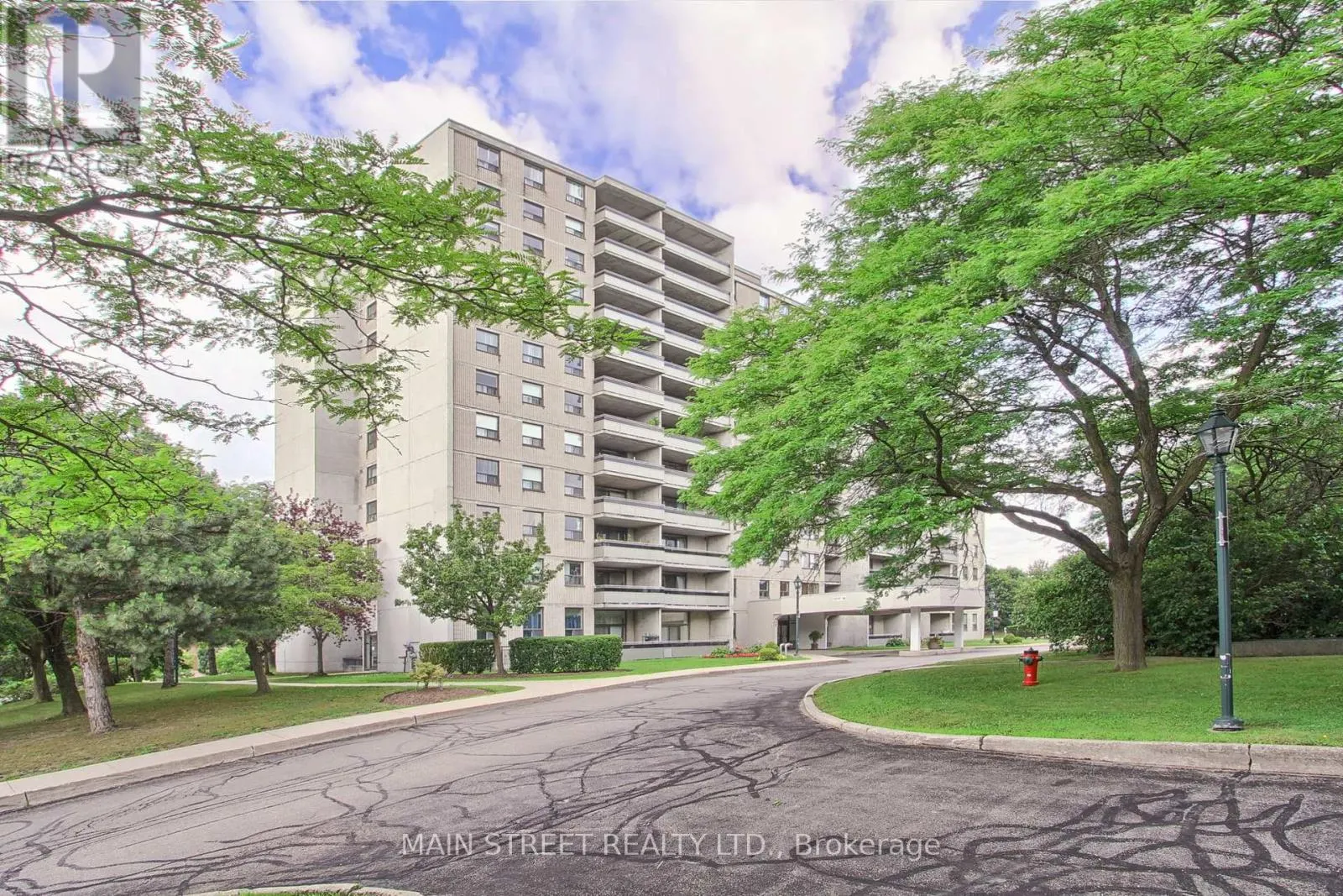 307 - 355 RATHBURN ROAD E
