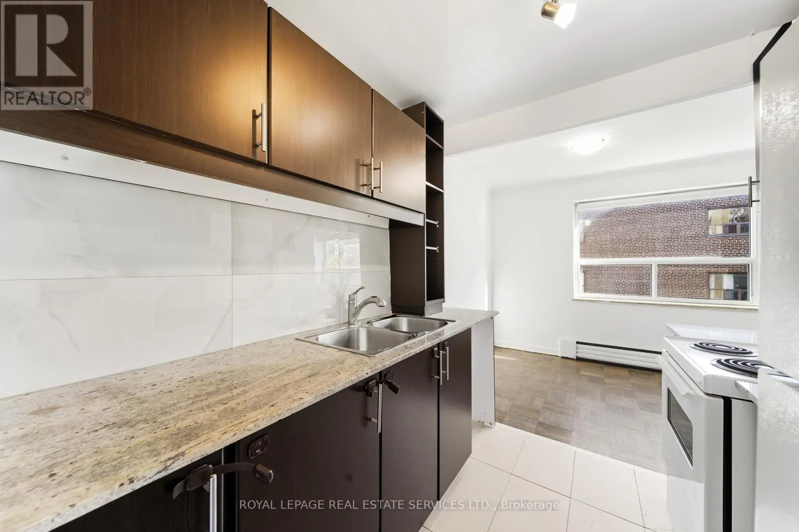 207 - 167 STEPHEN DRIVE