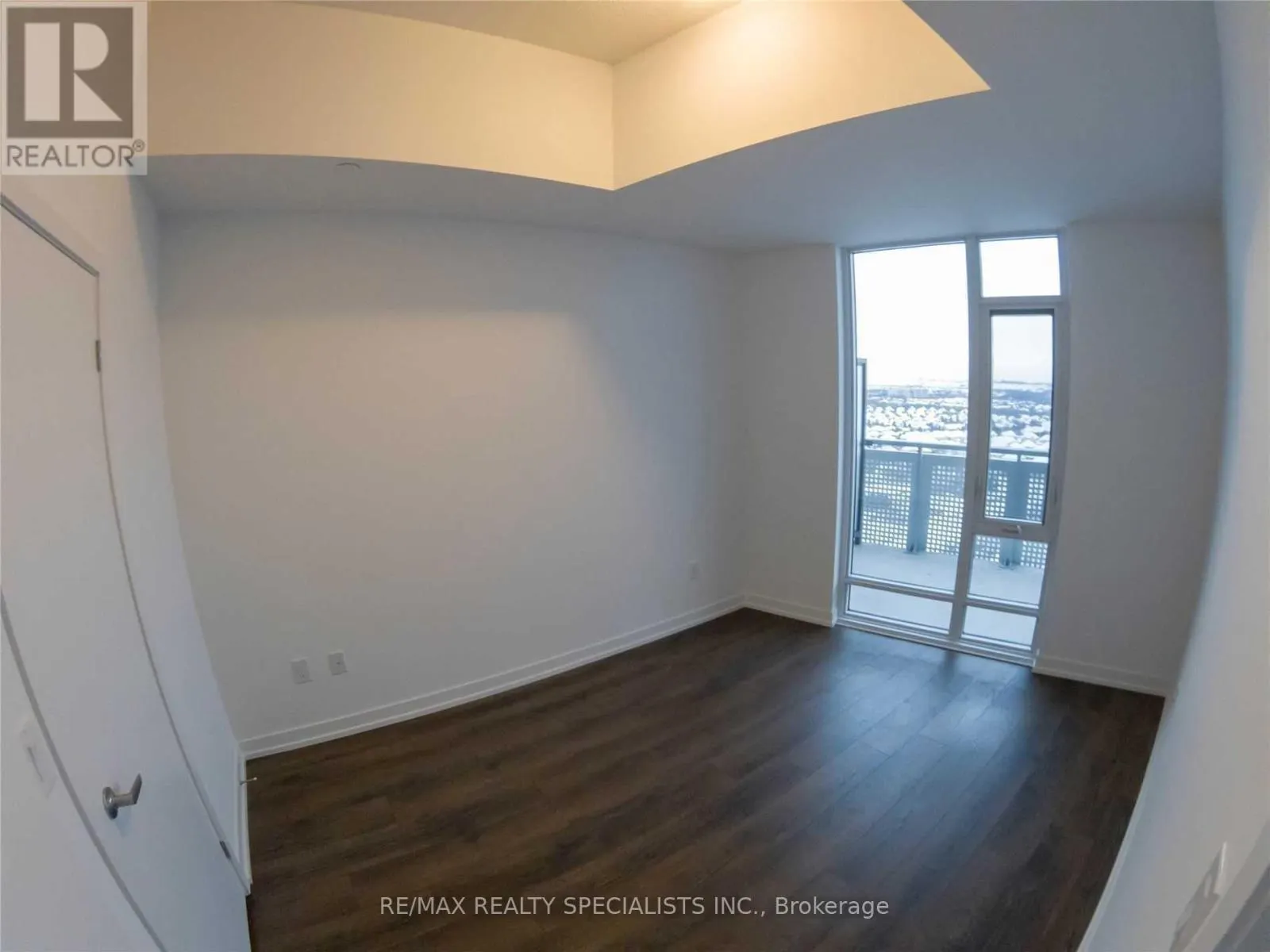 1407 - 2520 EGLINTON AVENUE W