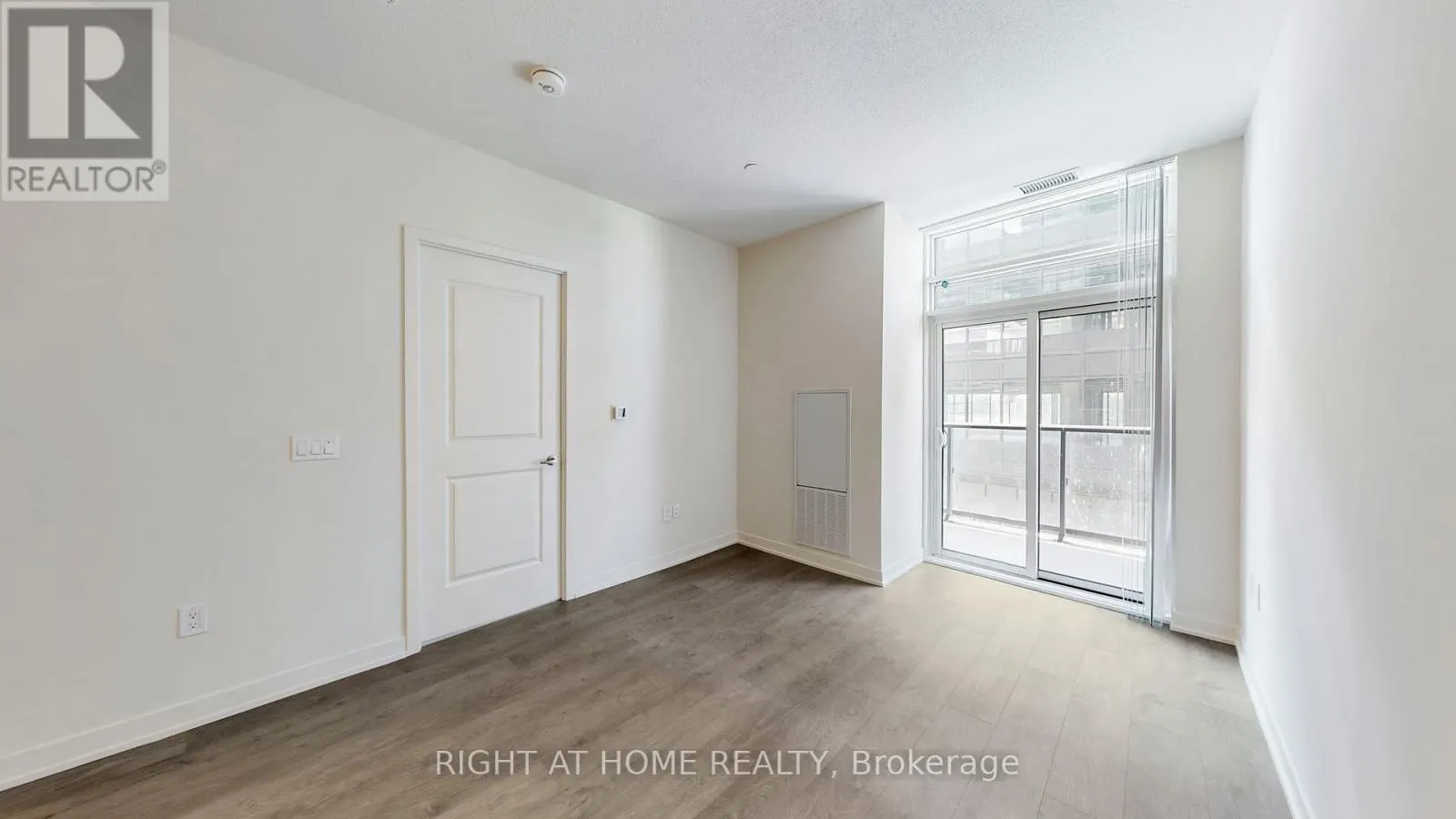 408 - 38 ANNIE CRAIG DRIVE