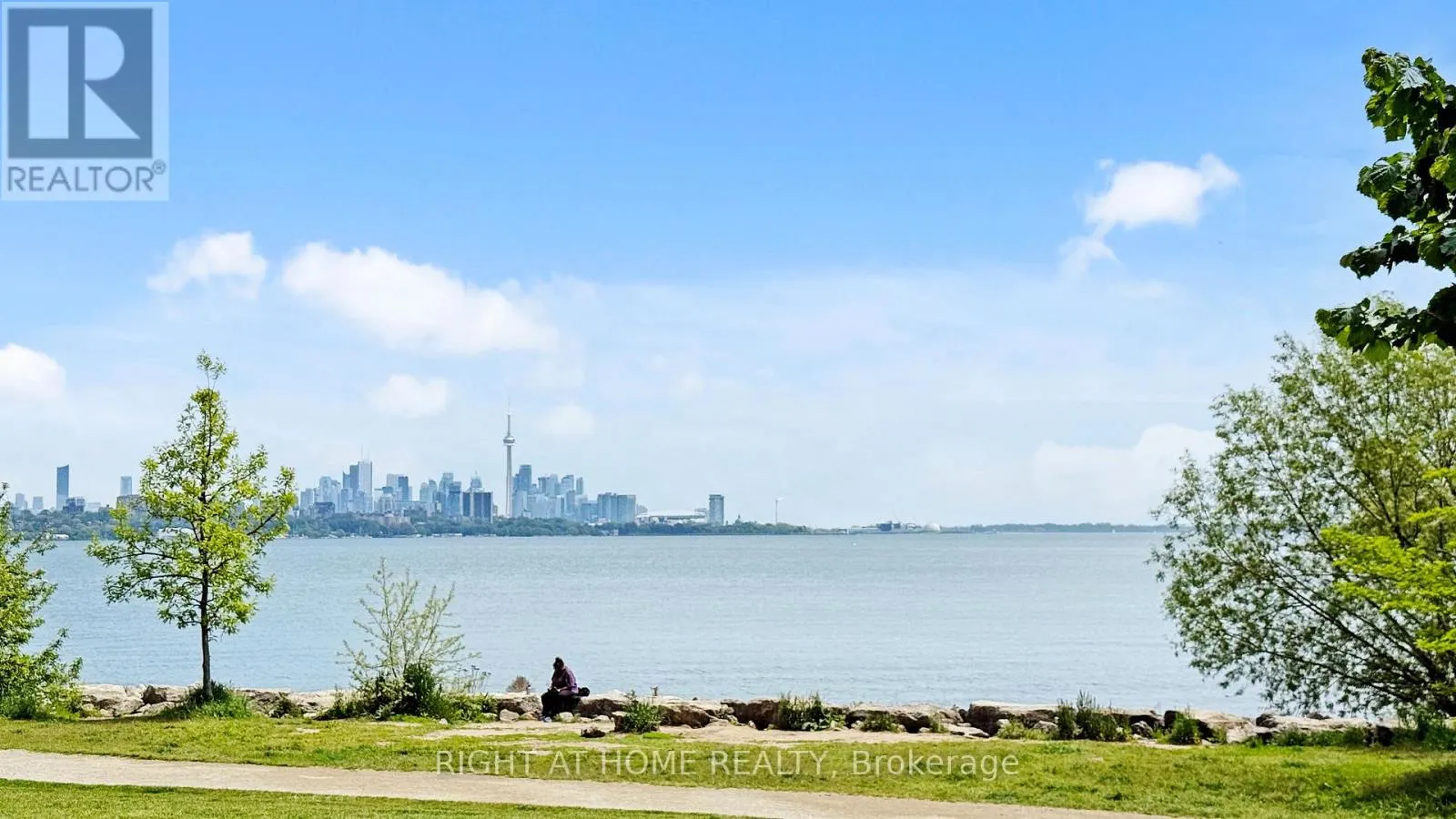 408 - 38 ANNIE CRAIG DRIVE
