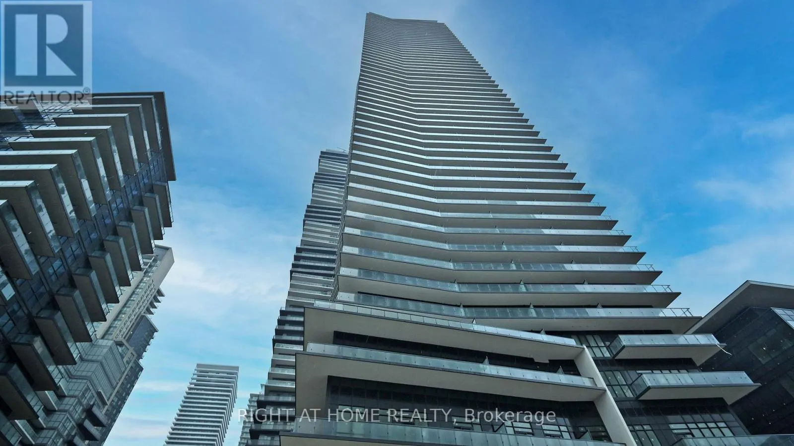 408 - 38 ANNIE CRAIG DRIVE