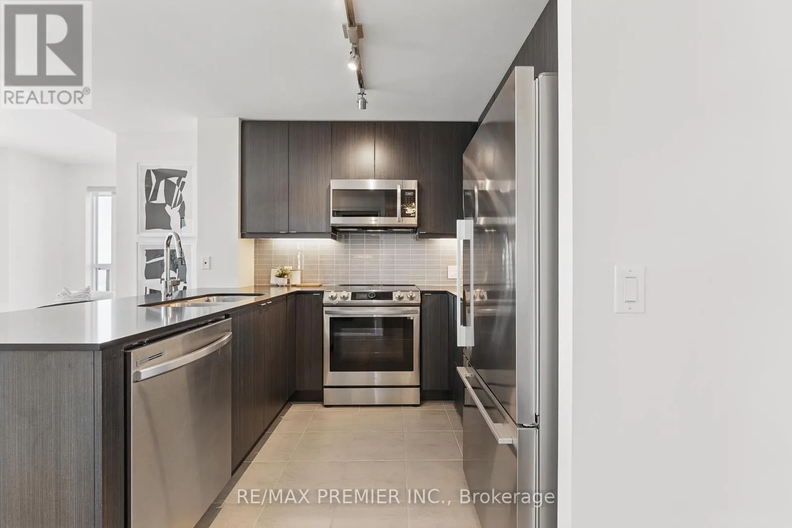 2409 - 50 THOMAS RILEY ROAD