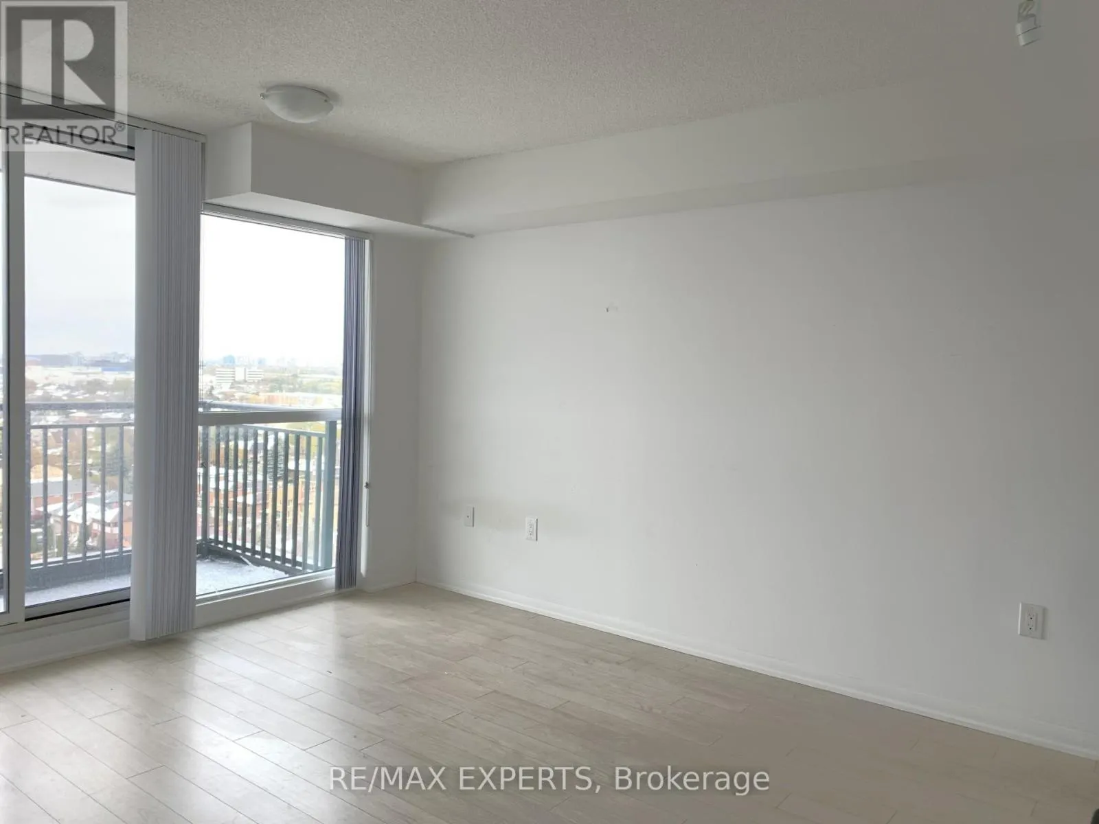 1404 - 3091 DUFFERIN STREET