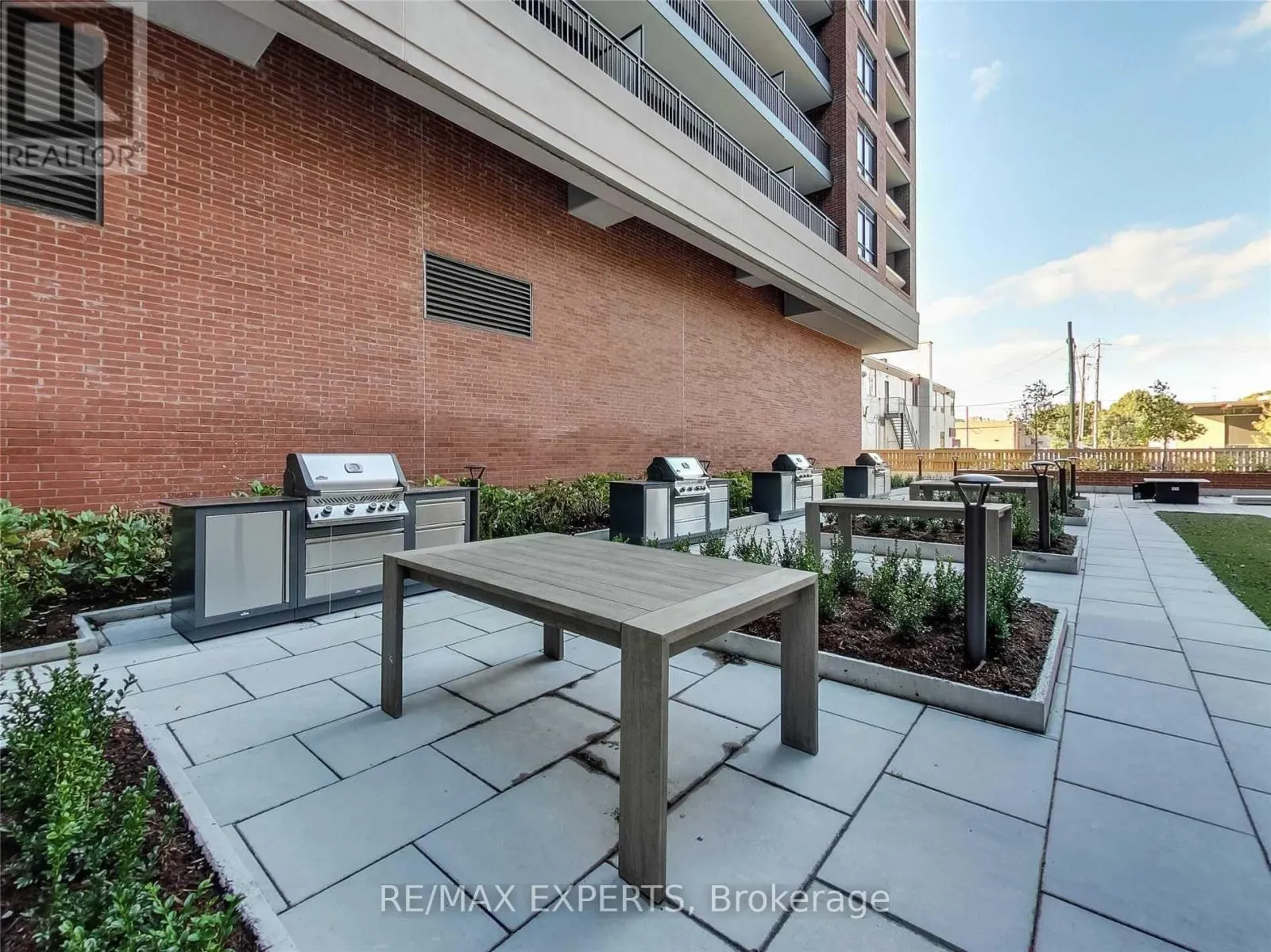 1404 - 3091 DUFFERIN STREET