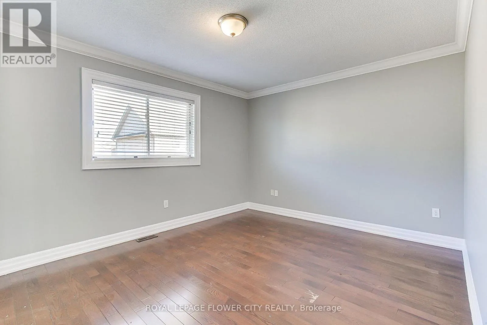 UPPER - 38 MILKWEED CRESCENT