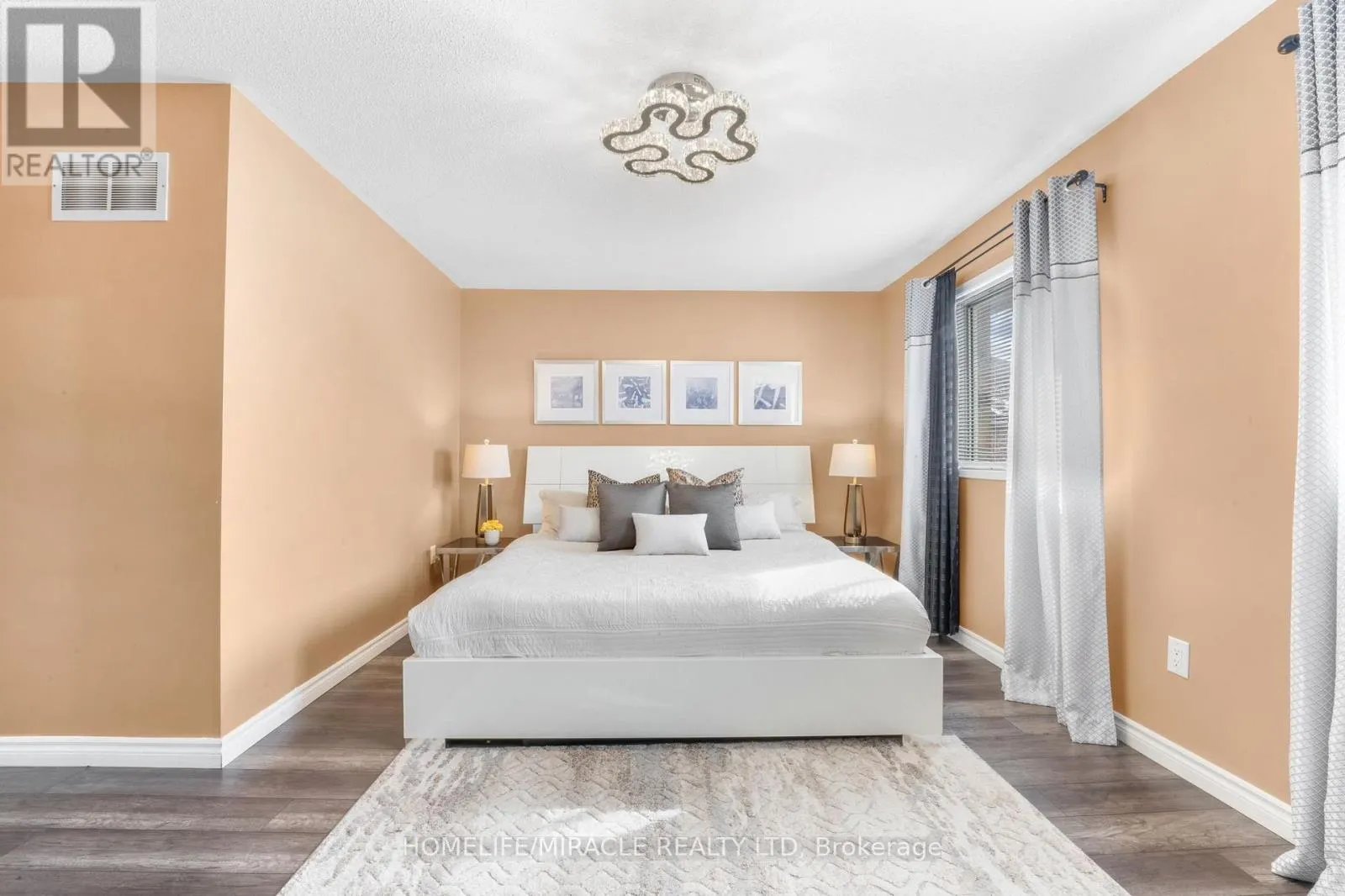 35 - 2 GOLDBERRY COURT