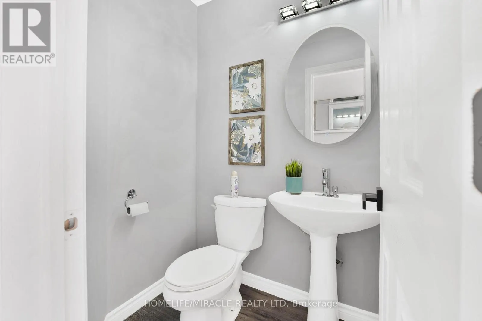 35 - 2 GOLDBERRY COURT