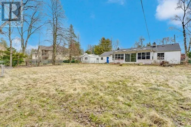 17 BEN MACHREE DRIVE W