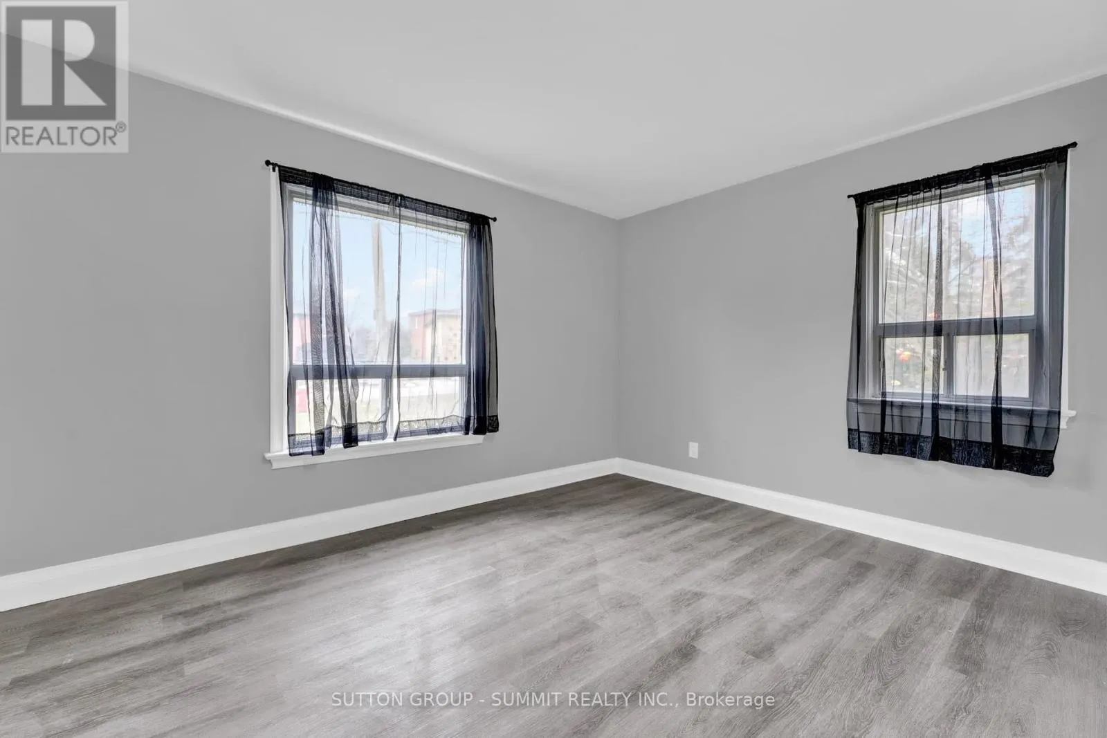 17 BEN MACHREE DRIVE W