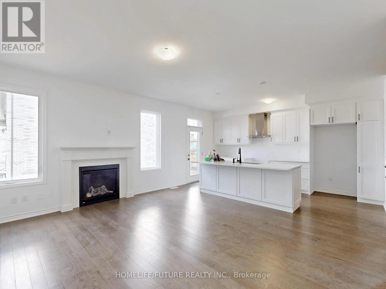 338 MARIGOLD COURT