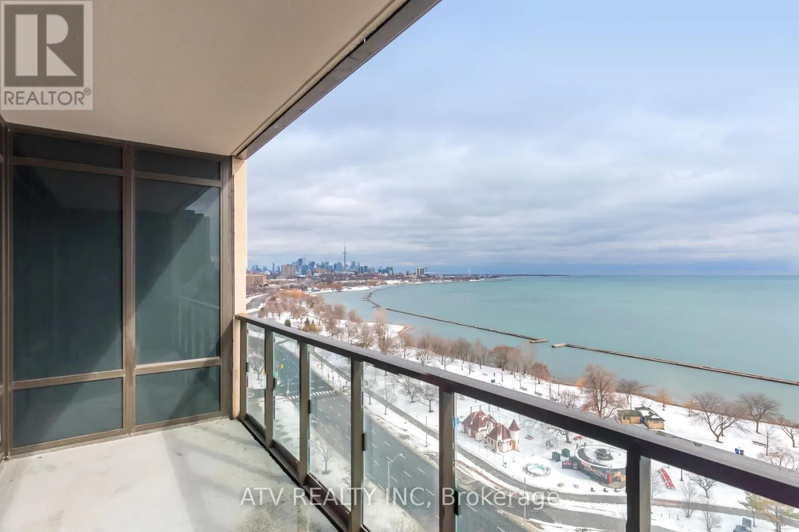 1810 - 1926 LAKE SHORE BOULEVARD W