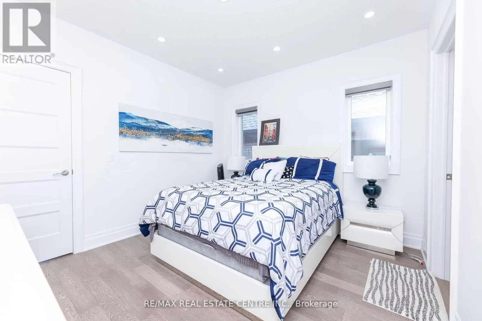 3422 POST ROAD N