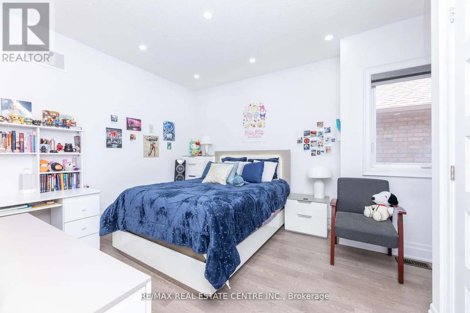 3422 POST ROAD N