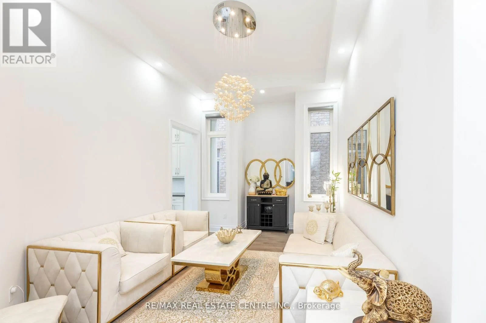 3422 POST ROAD N