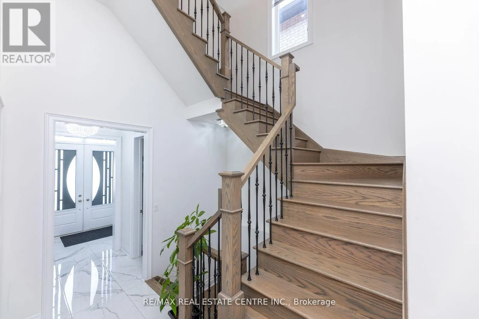 3422 POST ROAD N