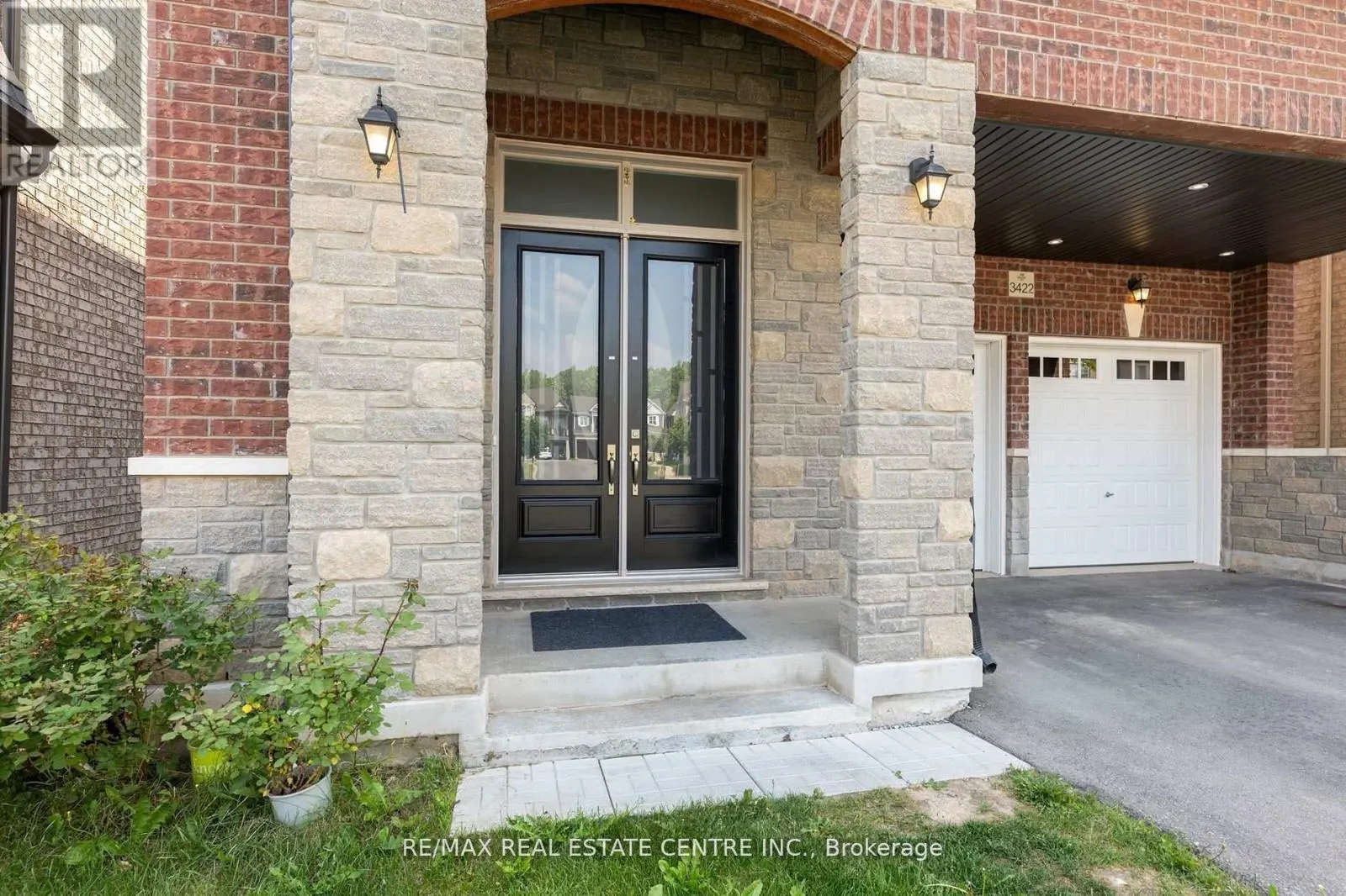 3422 POST ROAD N