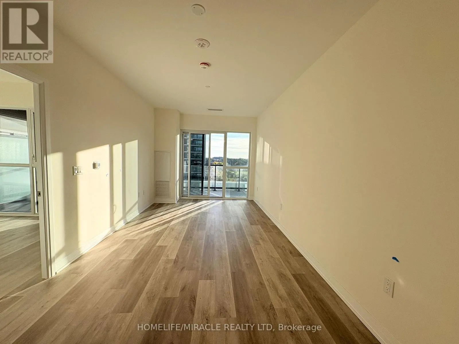 615 - 15 WATERGARDEN DRIVE