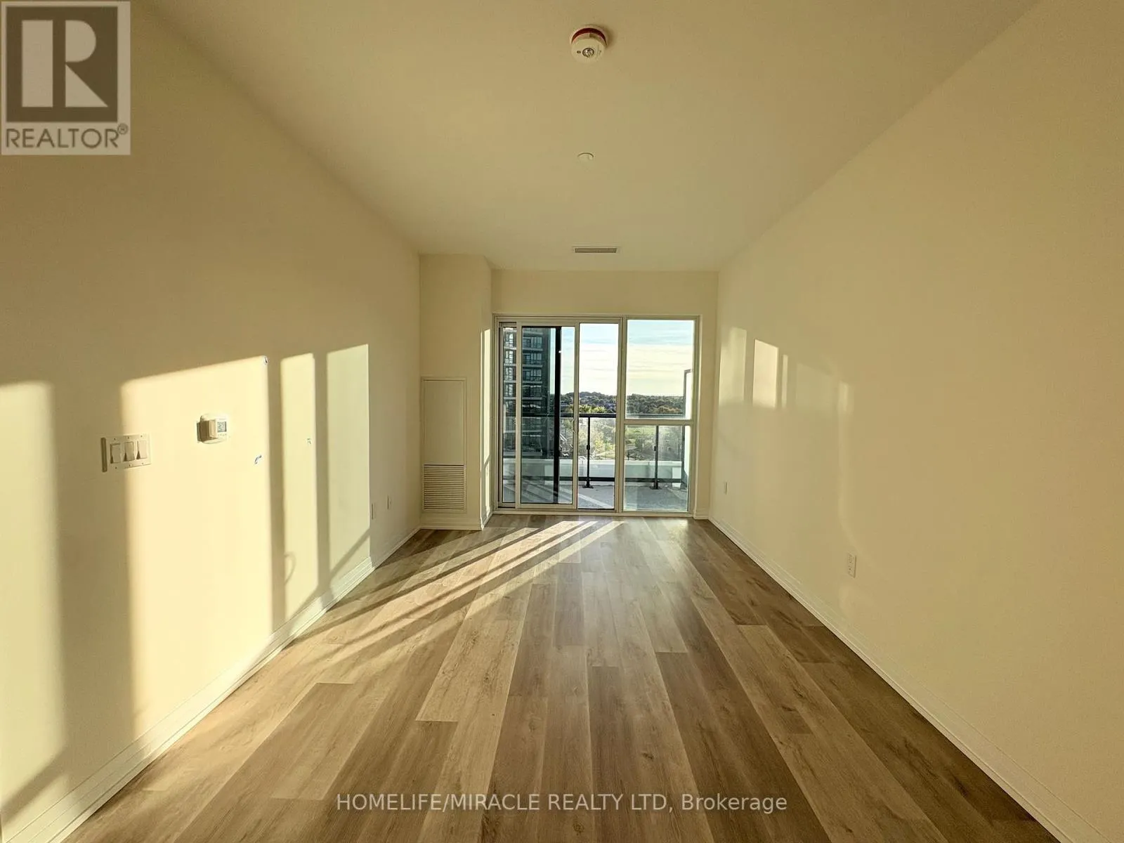 615 - 15 WATERGARDEN DRIVE