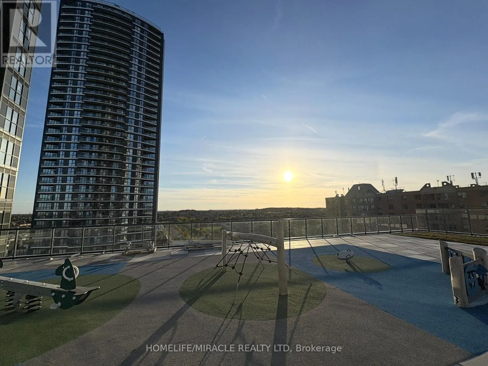 615 - 15 WATERGARDEN DRIVE