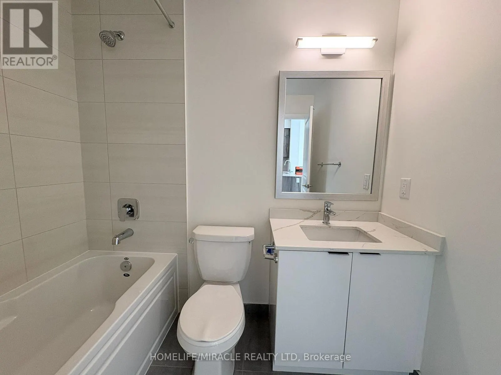 615 - 15 WATERGARDEN DRIVE