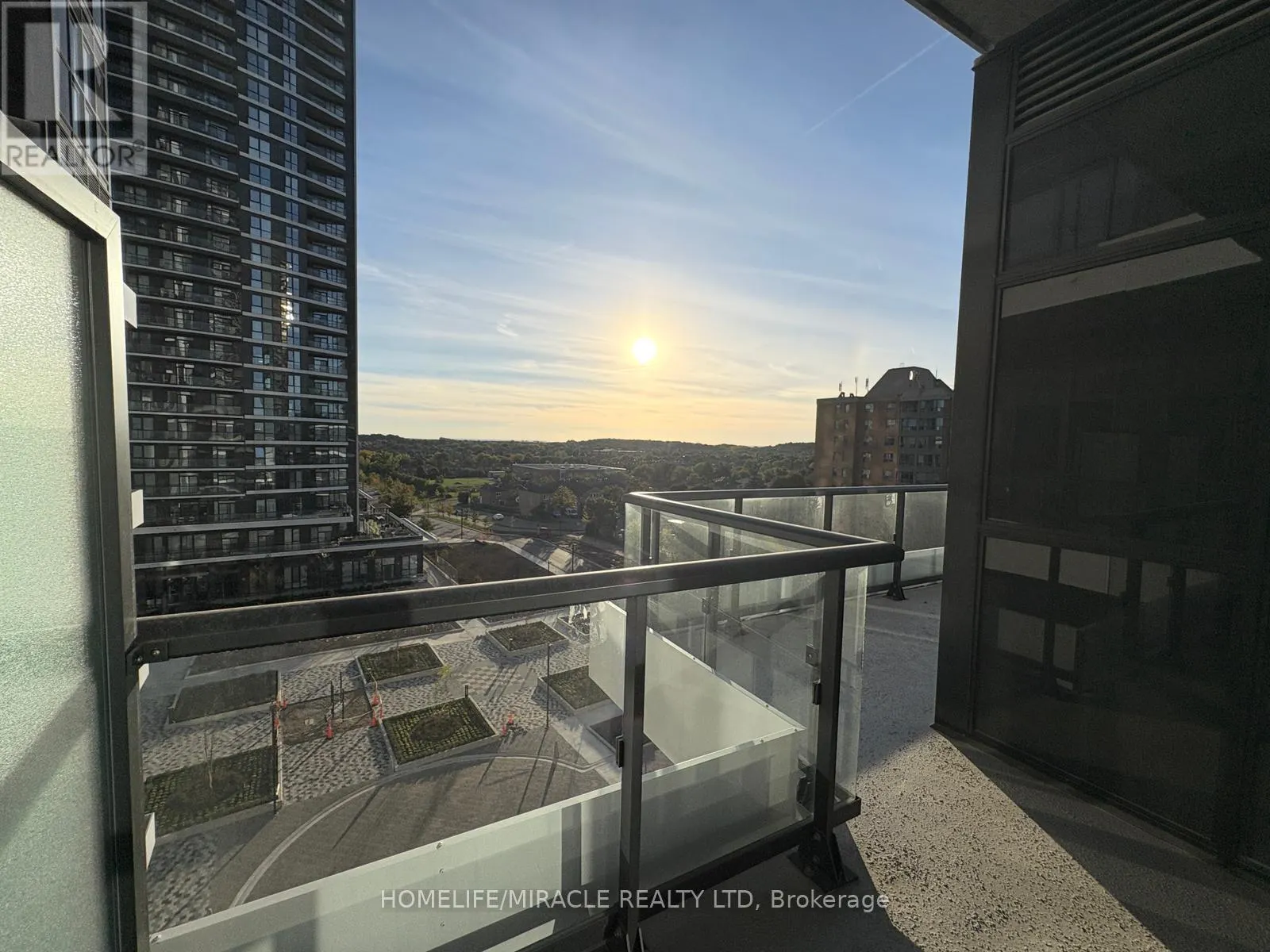 615 - 15 WATERGARDEN DRIVE