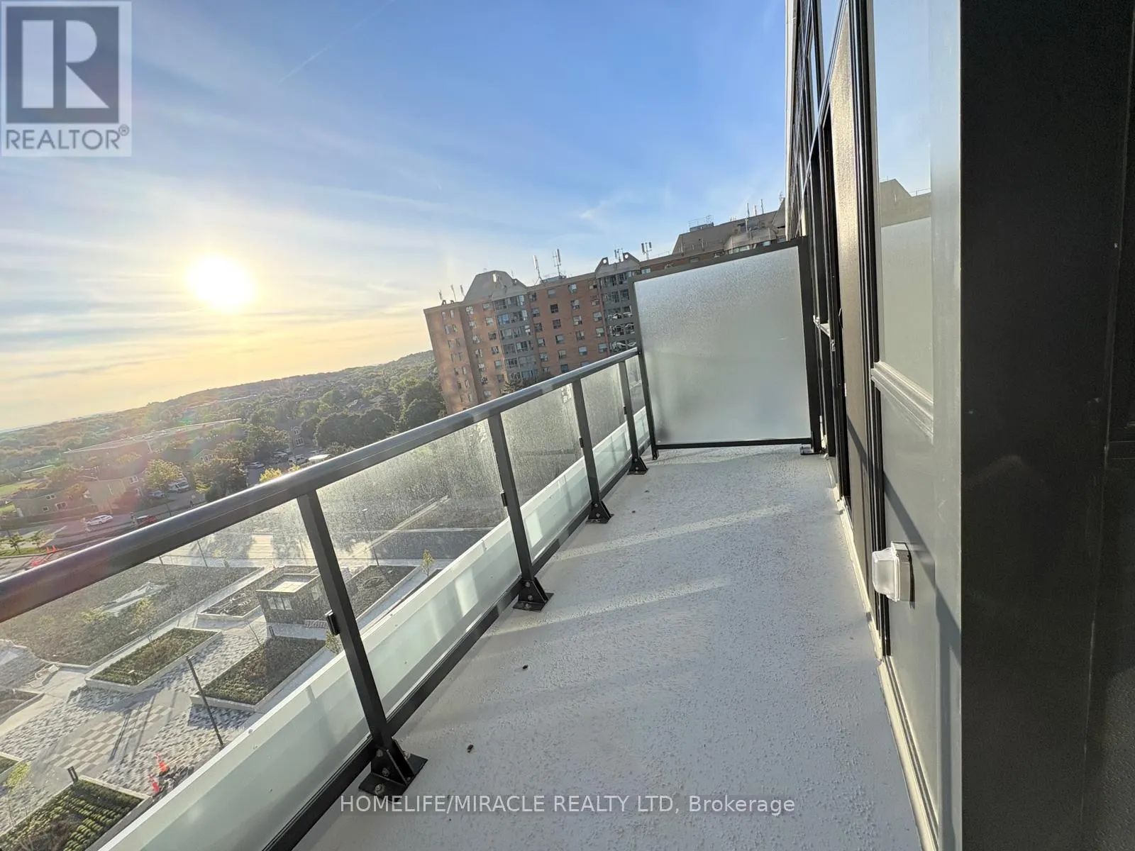 615 - 15 WATERGARDEN DRIVE