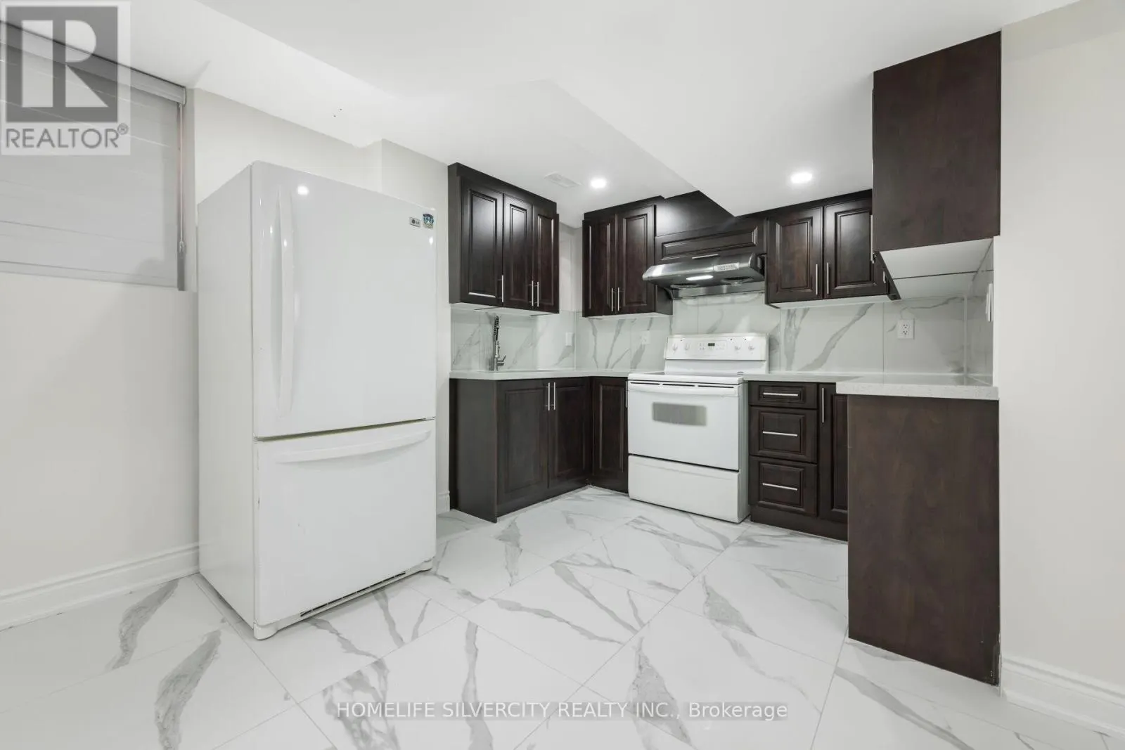64 CLYDESDALE CIRCLE
