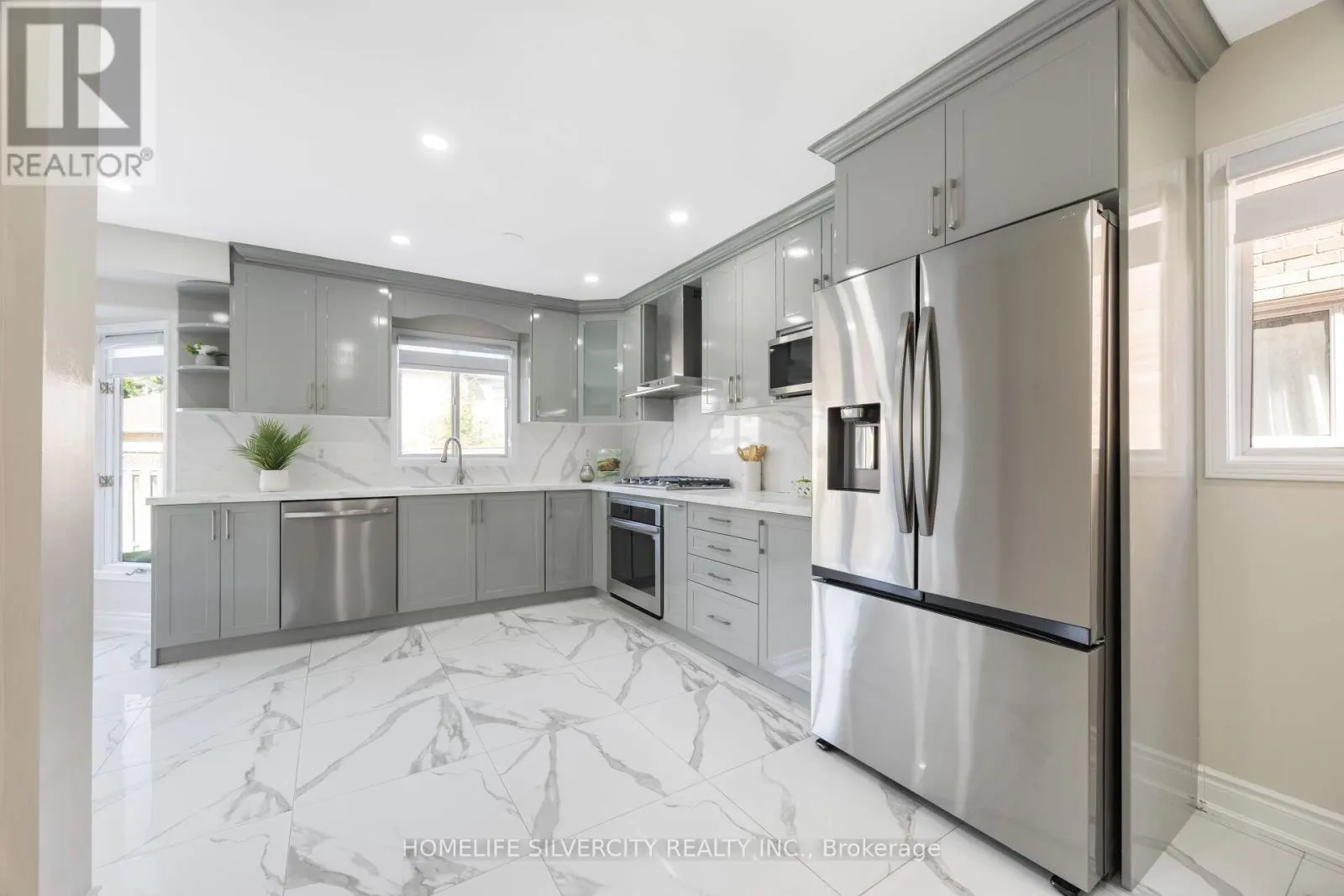 64 CLYDESDALE CIRCLE