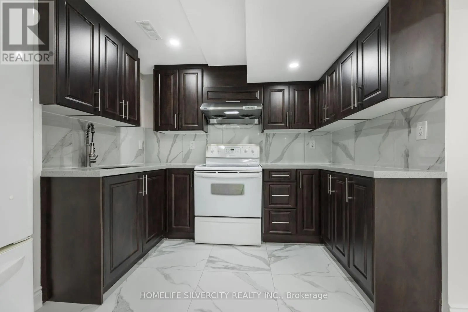 64 CLYDESDALE CIRCLE