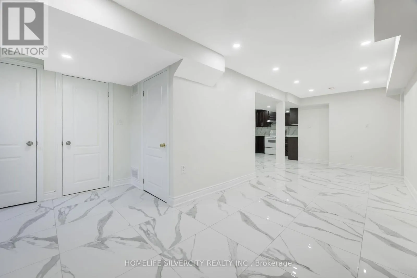 64 CLYDESDALE CIRCLE