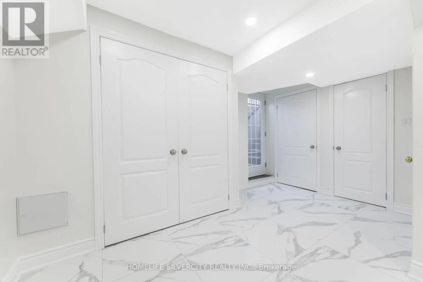 64 CLYDESDALE CIRCLE