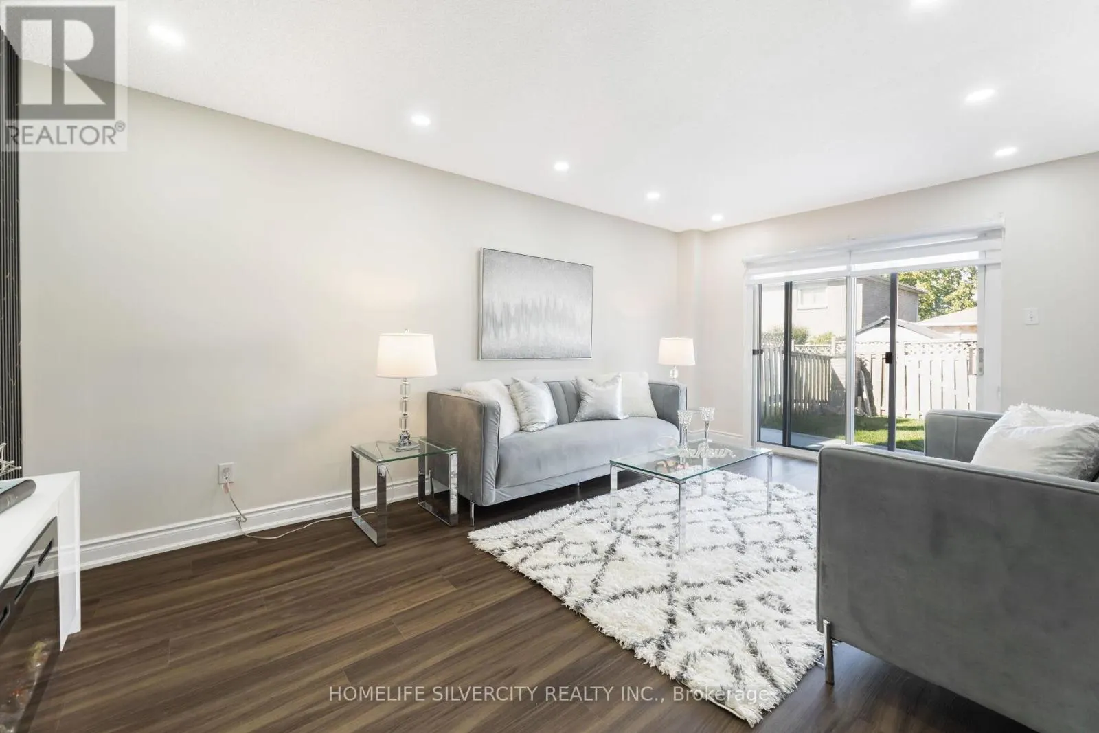 64 CLYDESDALE CIRCLE