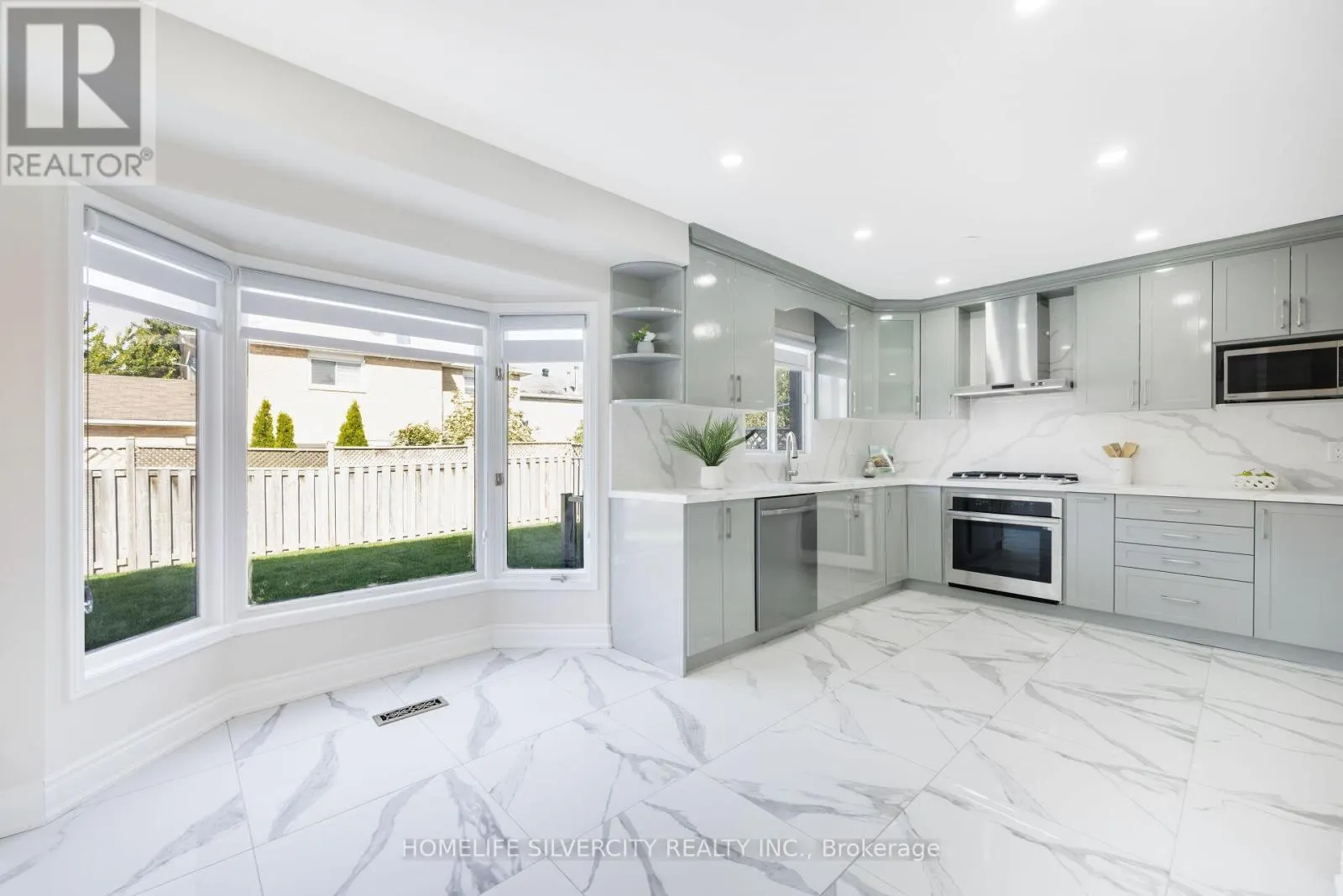 64 CLYDESDALE CIRCLE