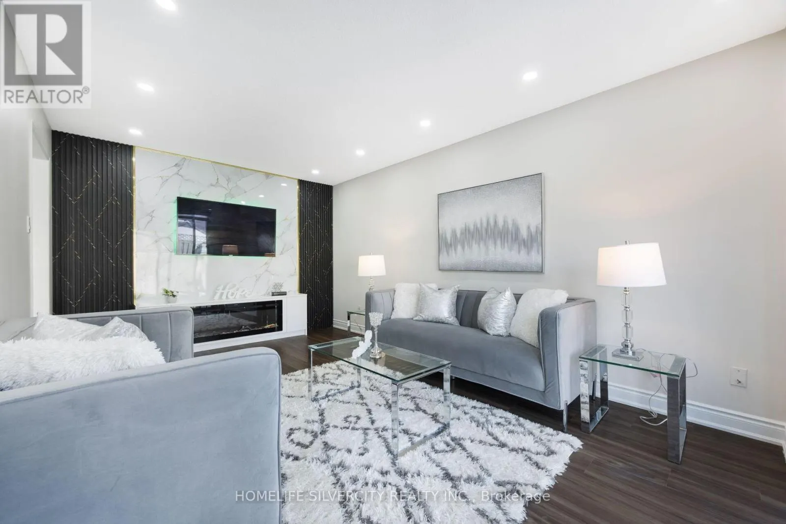64 CLYDESDALE CIRCLE