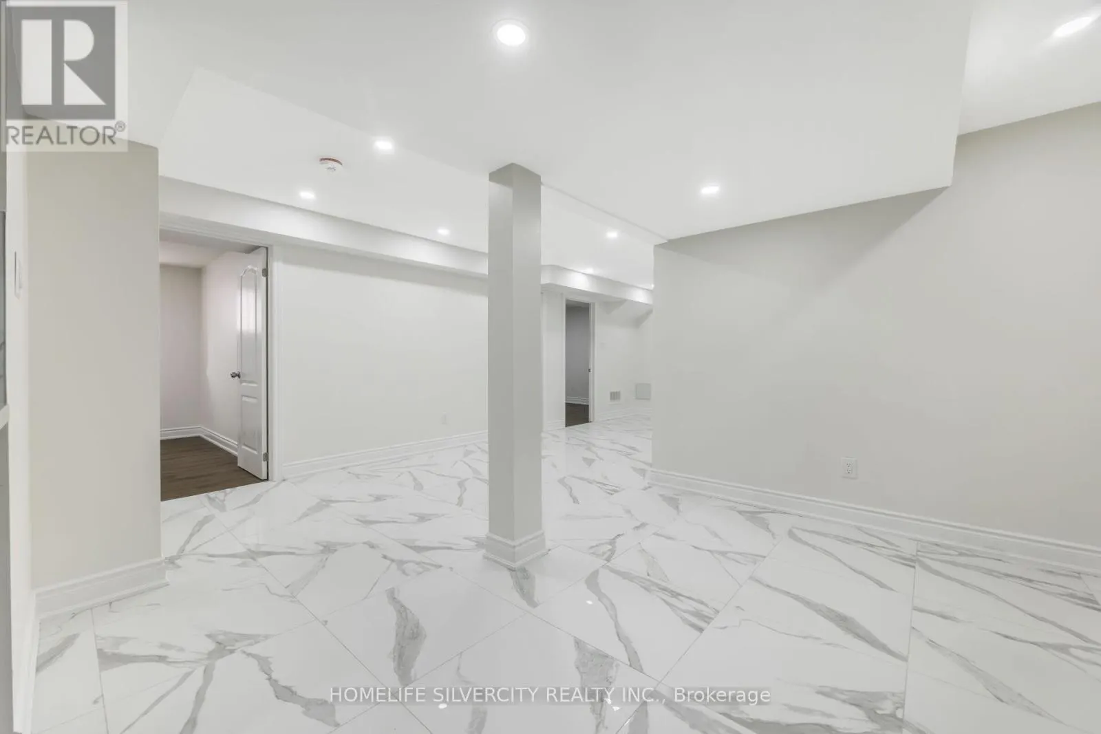 64 CLYDESDALE CIRCLE