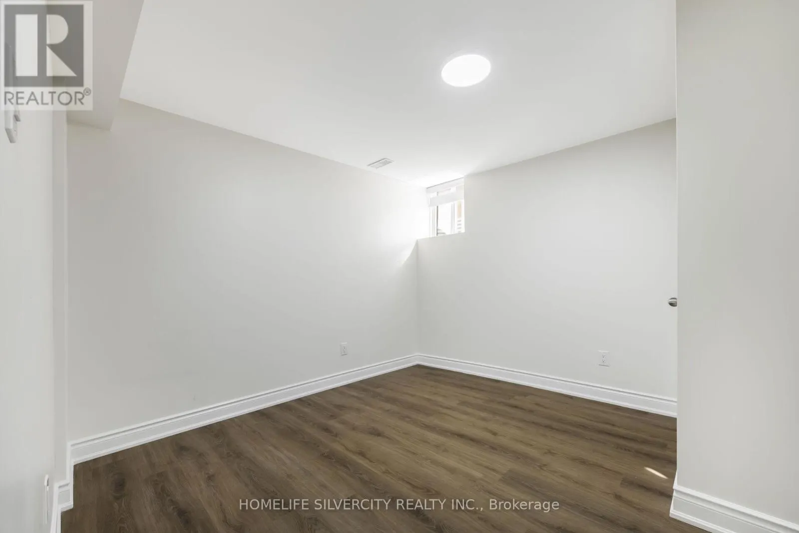 64 CLYDESDALE CIRCLE