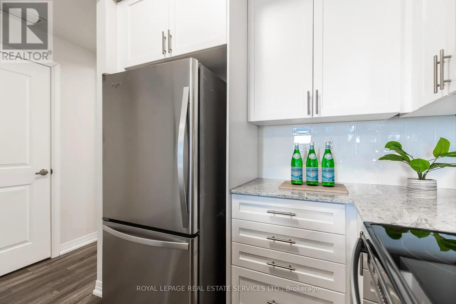 112 - 1597 ROSE WAY