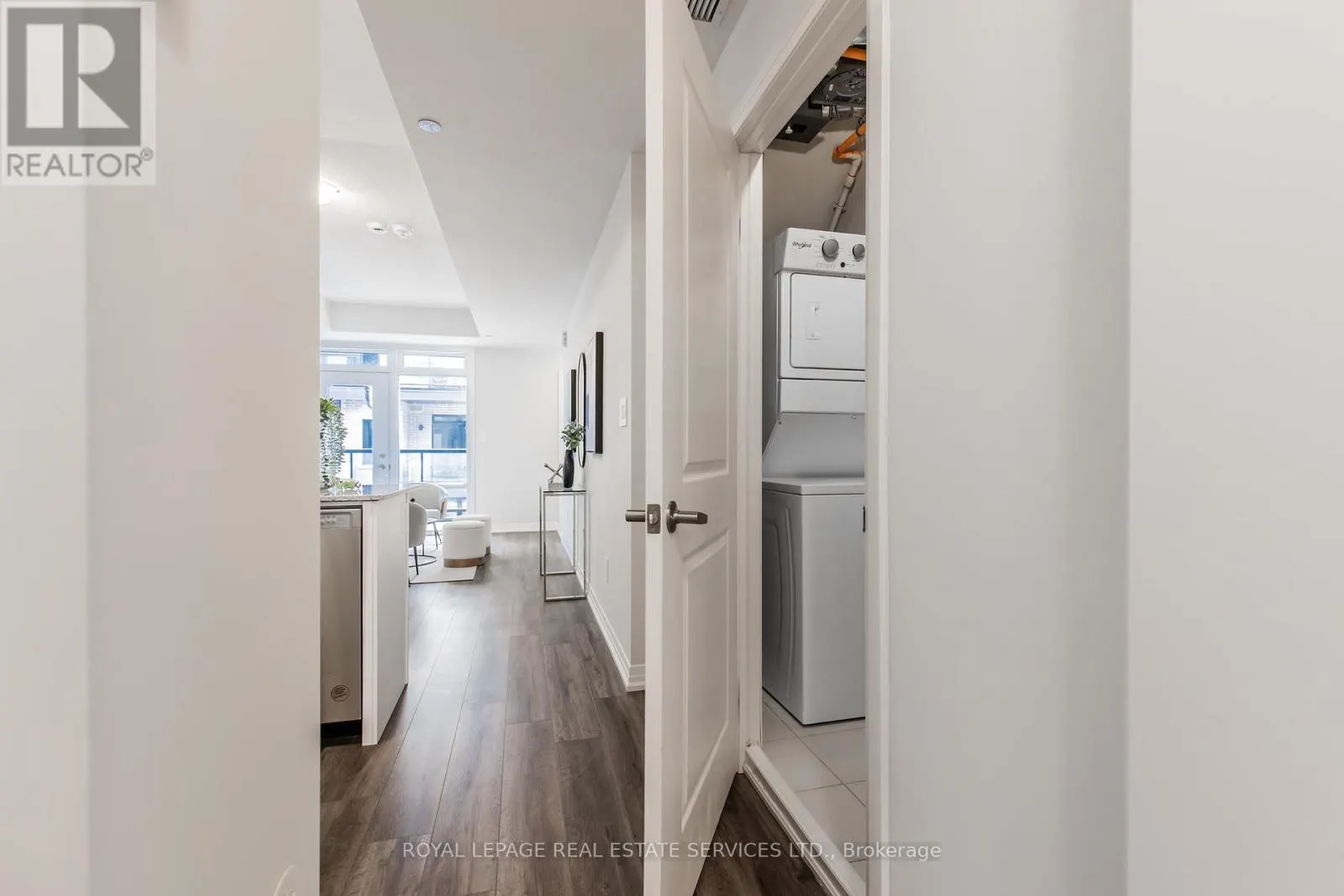 112 - 1597 ROSE WAY