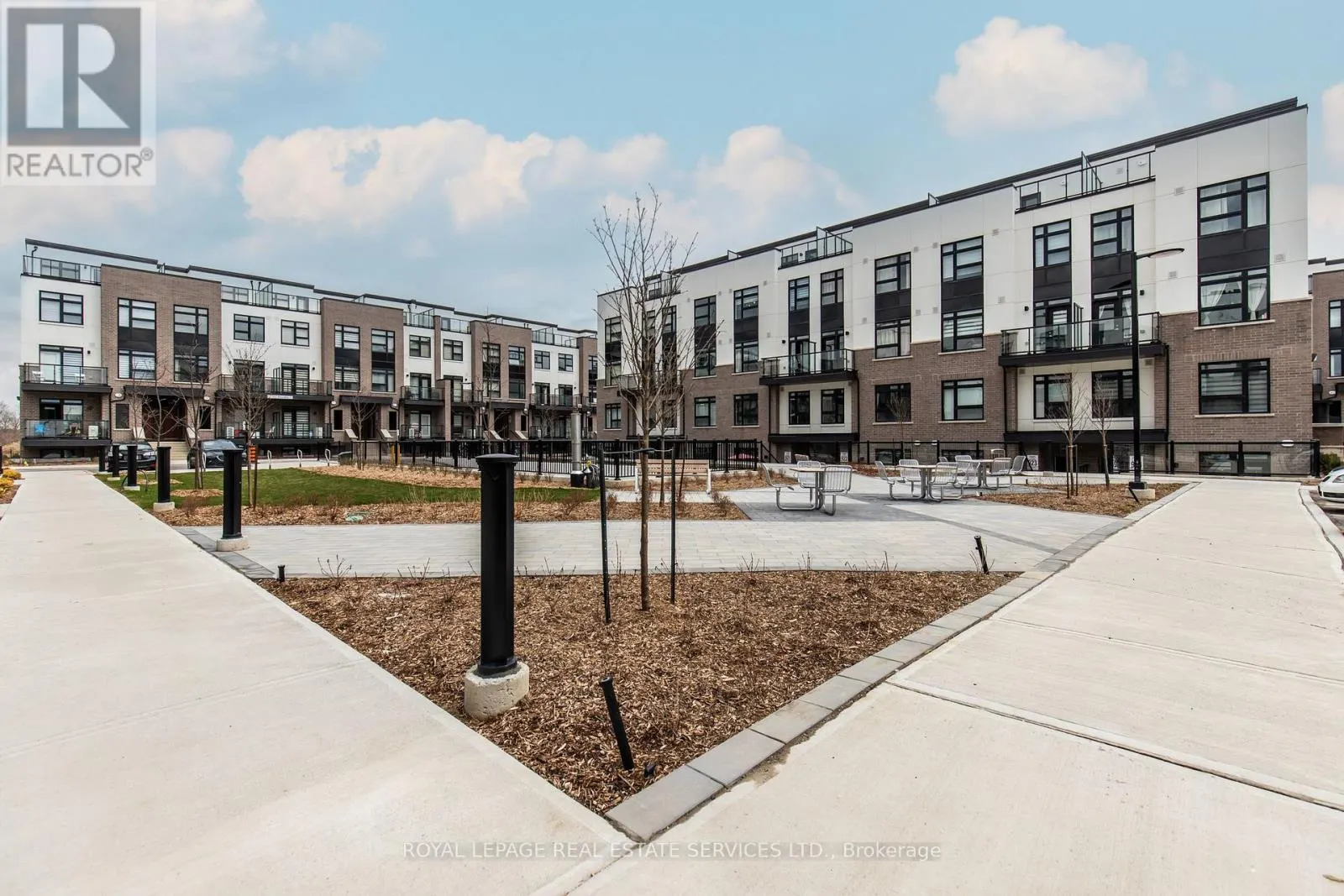 112 - 1597 ROSE WAY