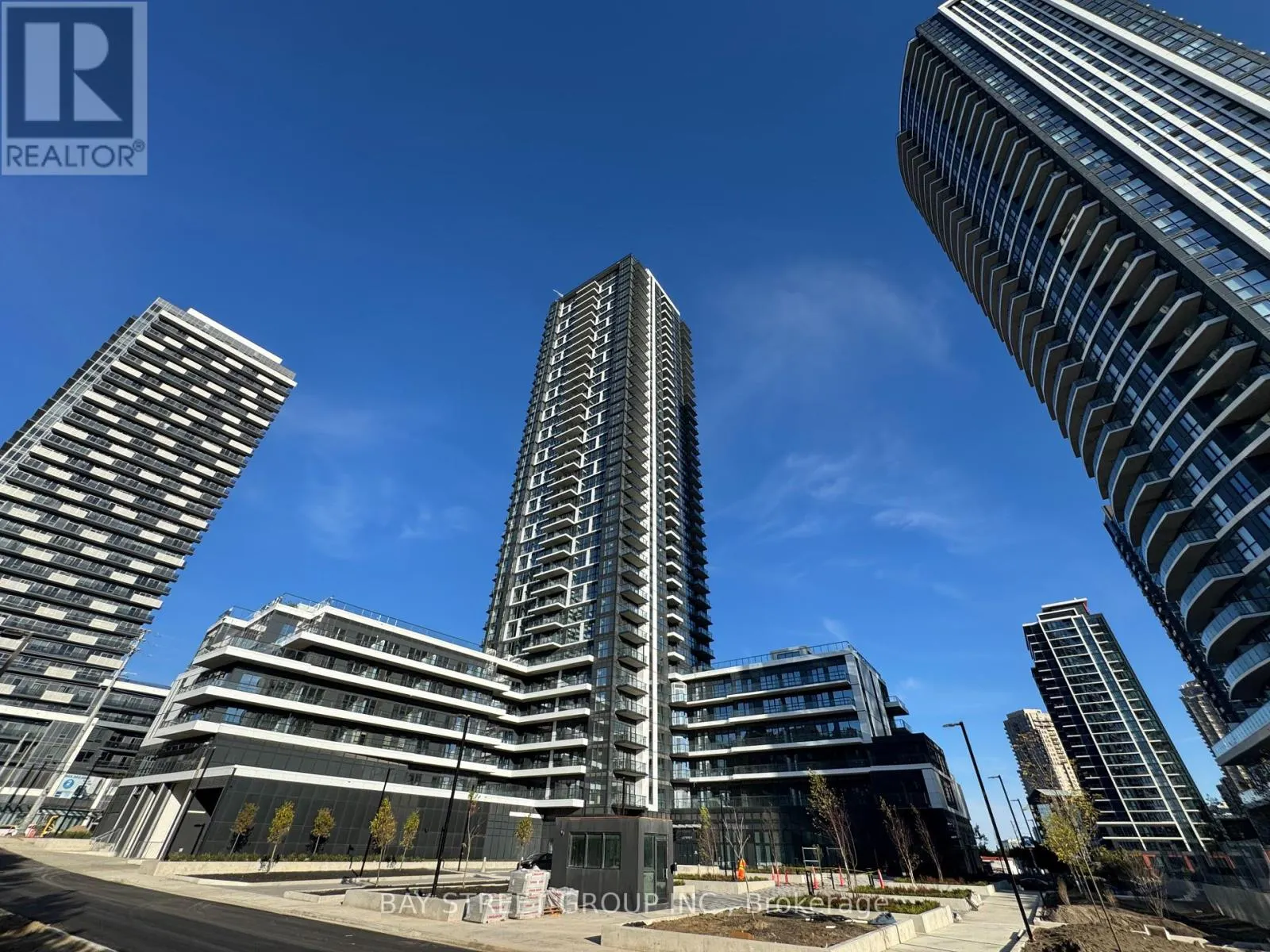 1510 - 15 WATERGARDEN DRIVE