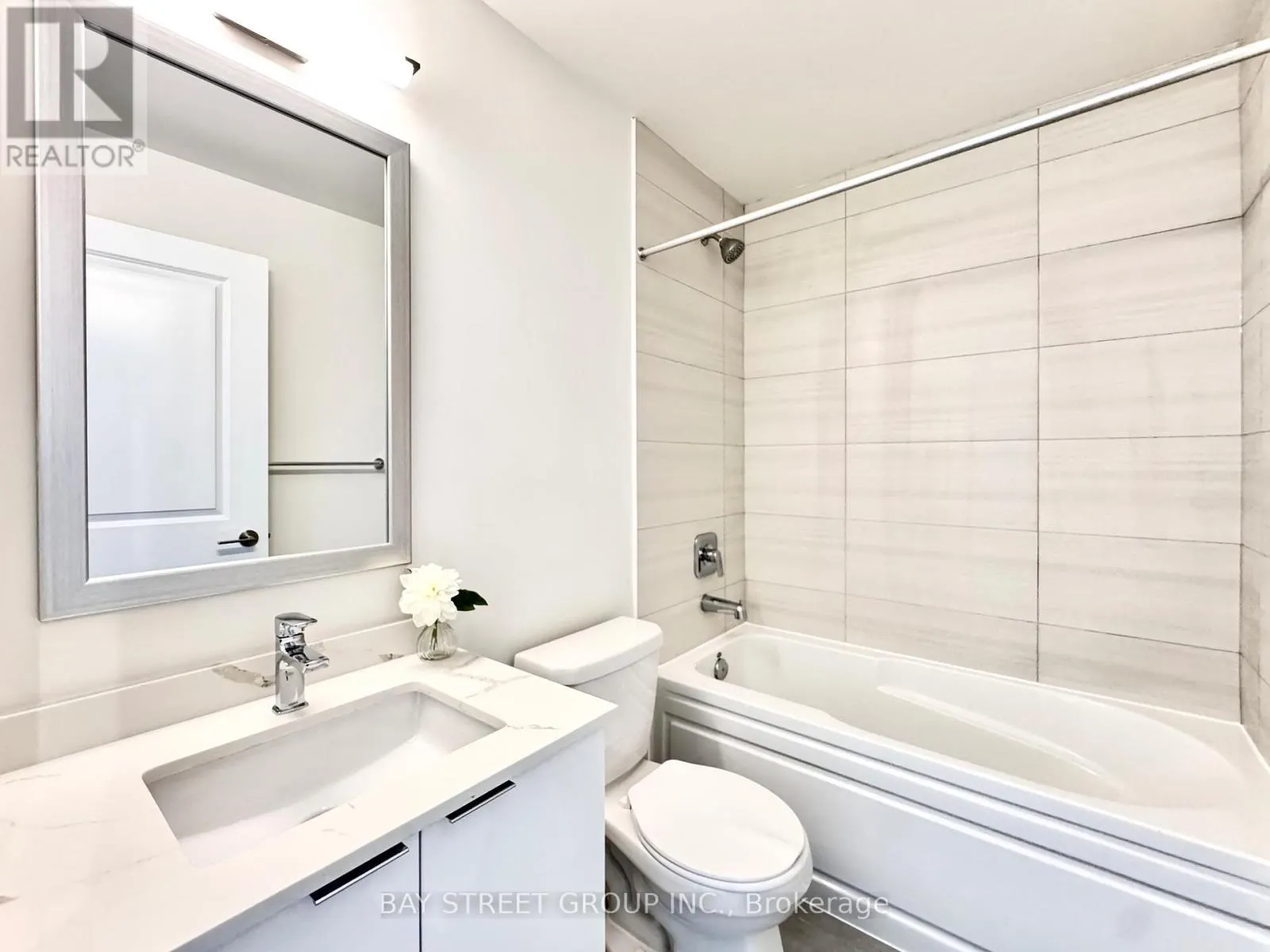 1510 - 15 WATERGARDEN DRIVE