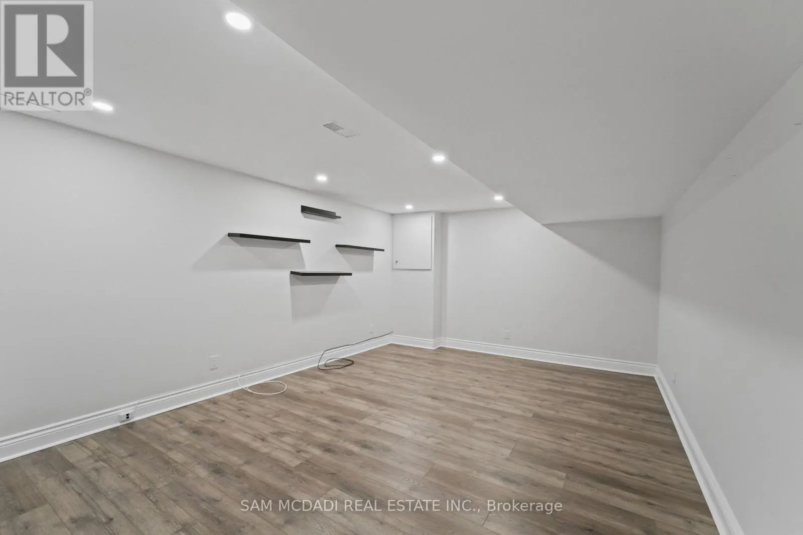 474 BOB-O-LINK ROAD