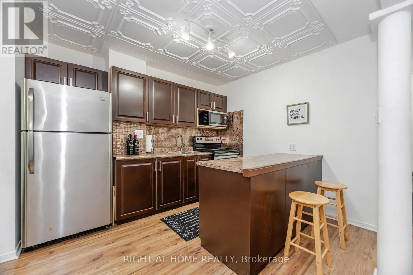 7 - 453 WOODVIEW ROAD