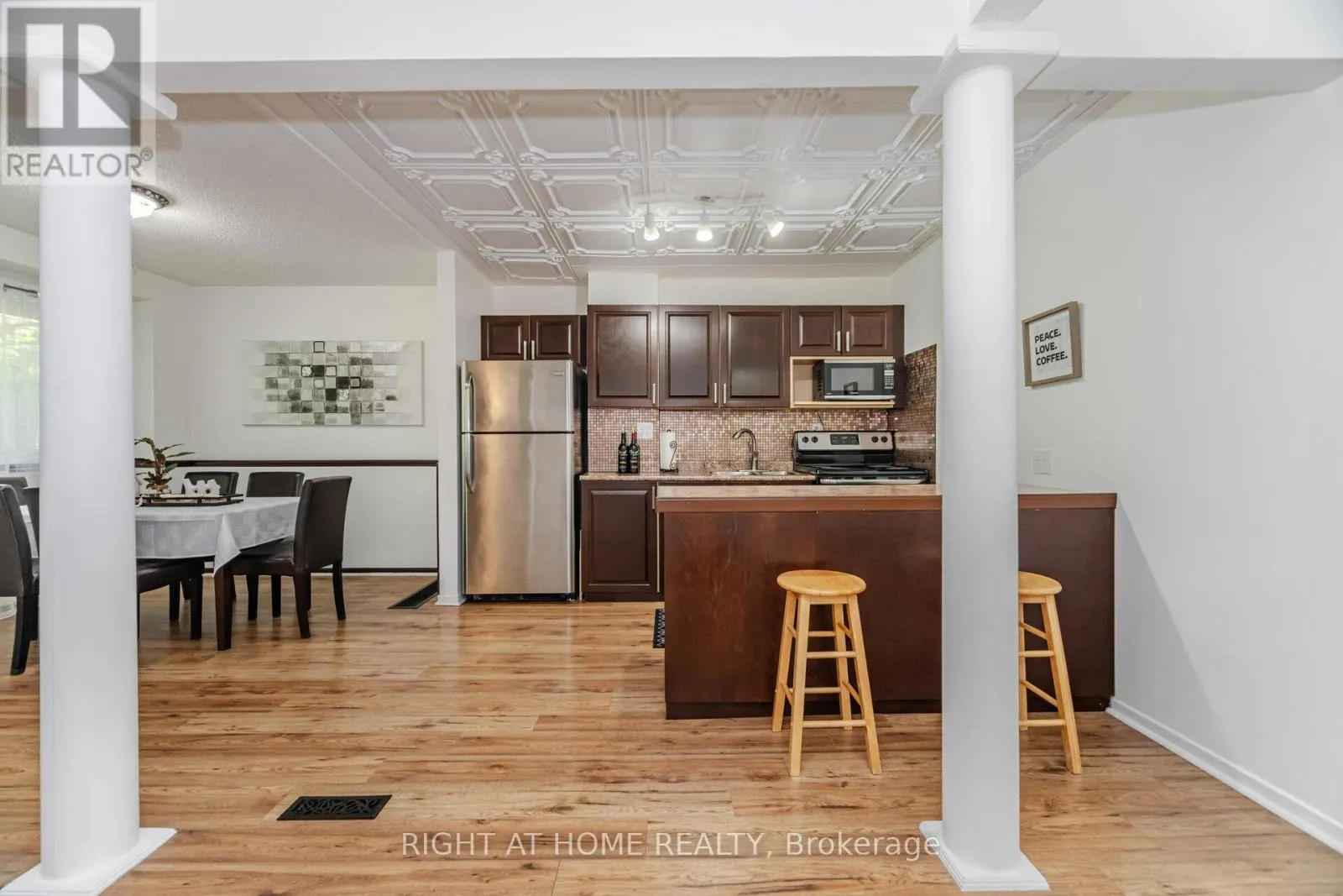 7 - 453 WOODVIEW ROAD