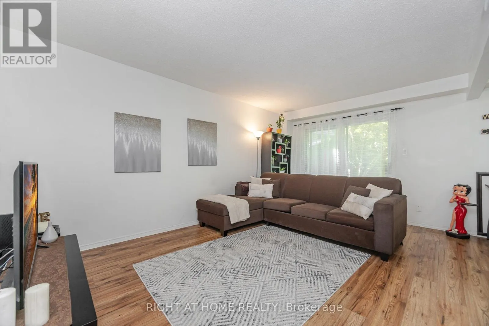 7 - 453 WOODVIEW ROAD